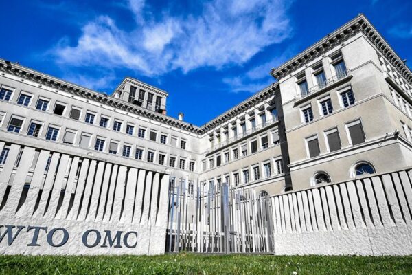 Peran WTO dalam Regulasi Tarif Dagang: Analisis Fungsi Organisasi Perdagangan Dunia dalam Menetapkan Aturan Tarif, Menyelesaikan Sengketa Dagang, Mengatur Perdagangan Global, dan Meningkatkan Stabilitas Ekonomi Internasional